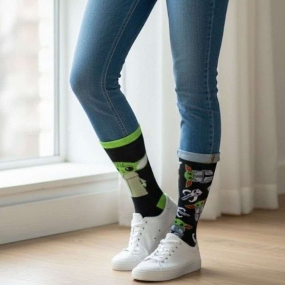 Star Wars The Mandalorian Grogu Baby Yoda Crew Socks Black Green Men New